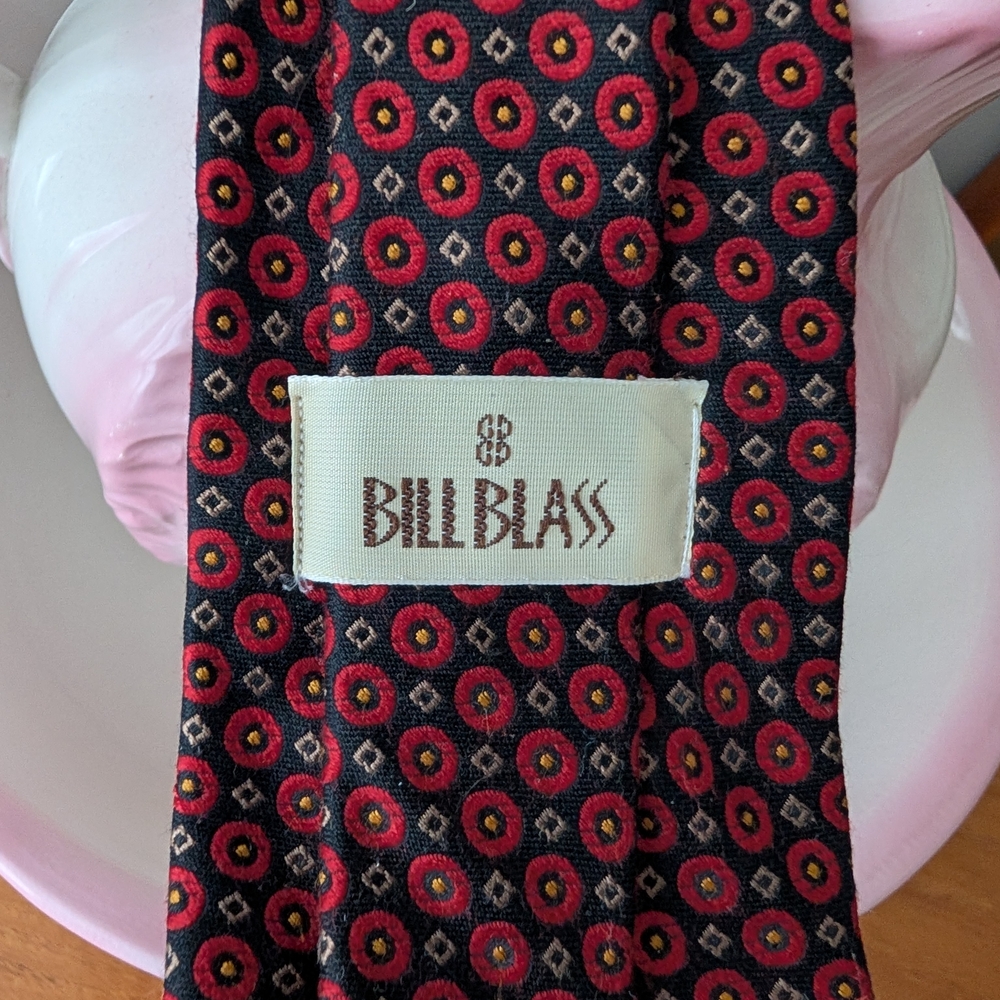 Bill Blass Red and Black Patterned Tie
